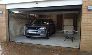 Garage med monteret garageporttærskeltætning
